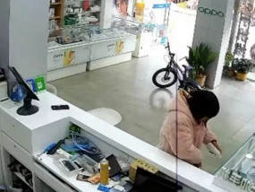 宿州一女子偷手机，不到1小时就被抓！