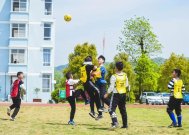 “快乐操场微光行”点亮乡村体育课堂